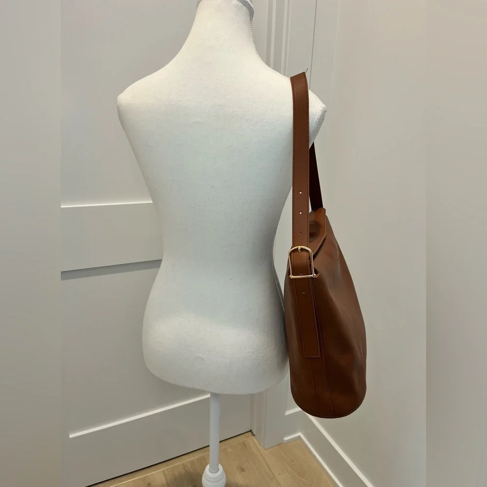 J. Crew Berkeley shoulder bucket bag in English Saddle Leather monogrammed SCL